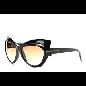 Tom Ford “Bardot” cat eye sunglasses